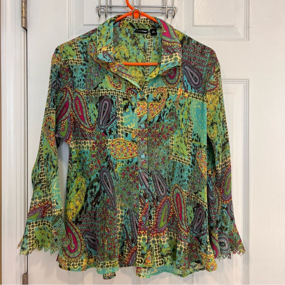 Essentials by Milano Green Paisley‎ Blouse